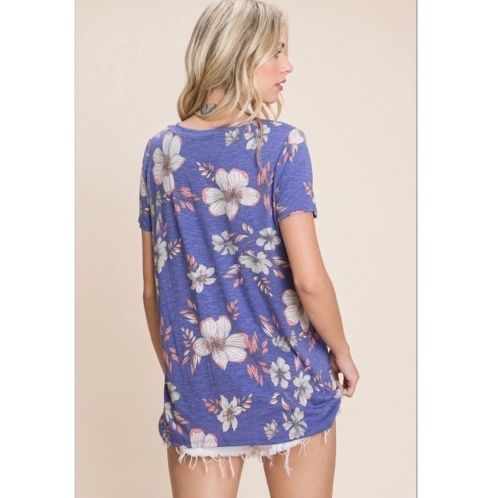 Floral USA Made Short Sleeve Front Knot Top Size S - Picture 3 of 7